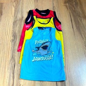 3 pcs sleeveless great condition